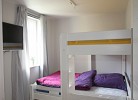 Kinderzimmer mit Fernseher