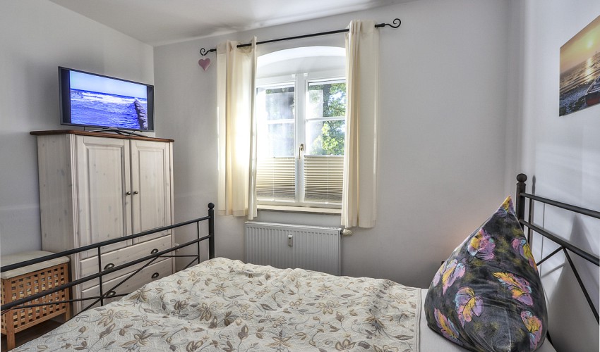 2. Schlafzimmer