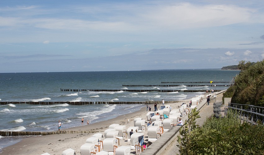 Badestrand in Richtung Warnemünde