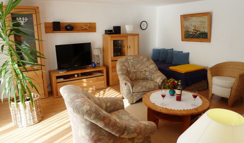 Wohnbereich mit Schlafcouch