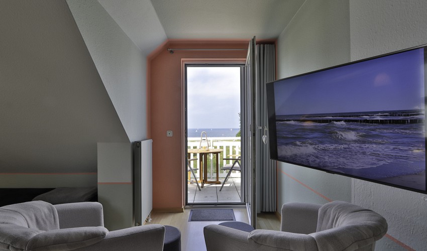 Ostsee und TV im Blick