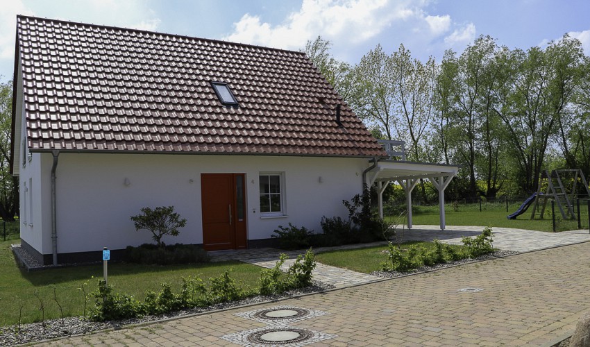 Hauseingang vom FH Clara