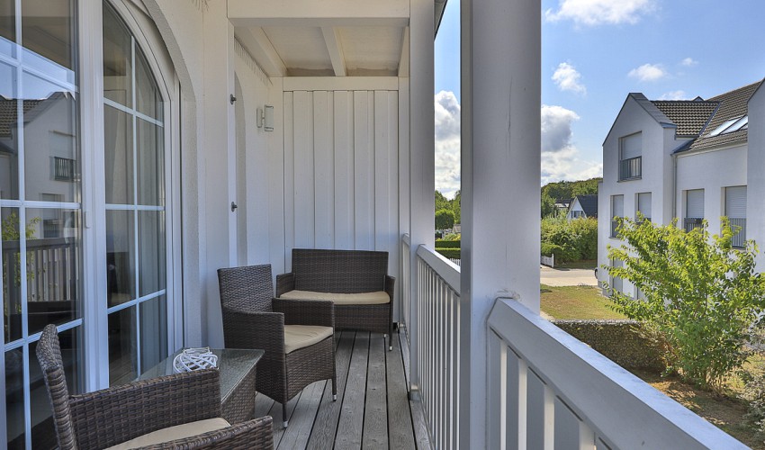 Balkon mit Möblierung