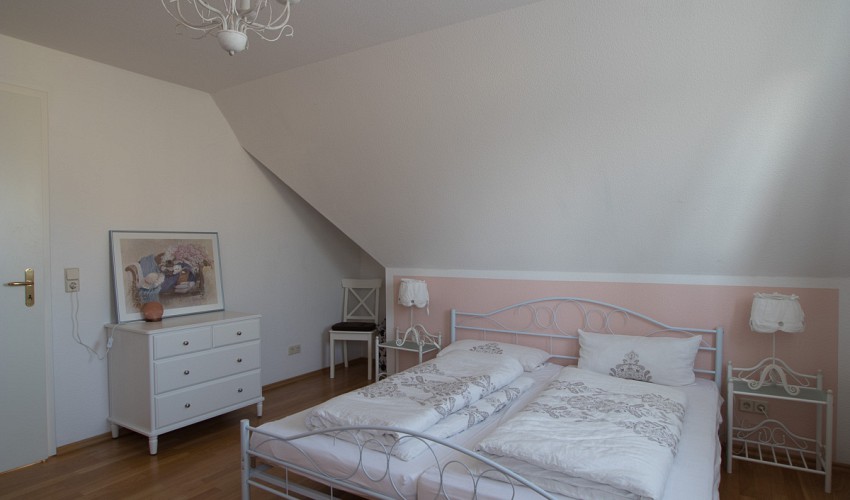 2. Schlafzimmer im DG