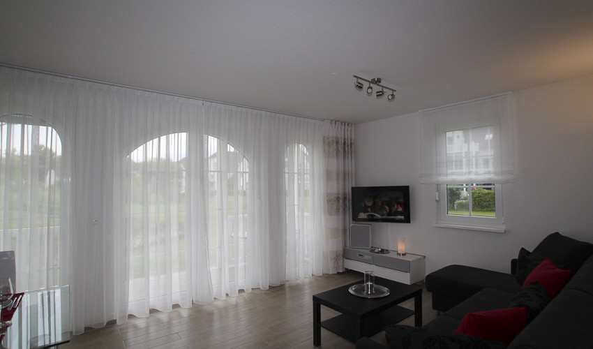 Fenster haben Außenrollos