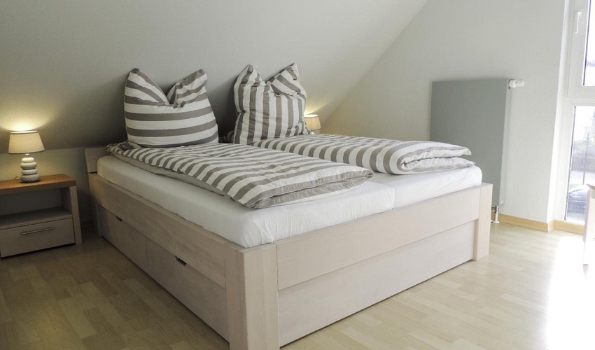 Schlafzimmer unten
