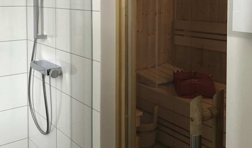 Dusche und Sauna