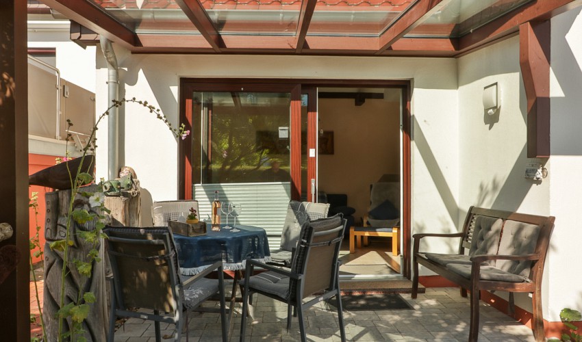 überdachte Terrasse