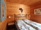 Schlafzimmer mit Doppelbett