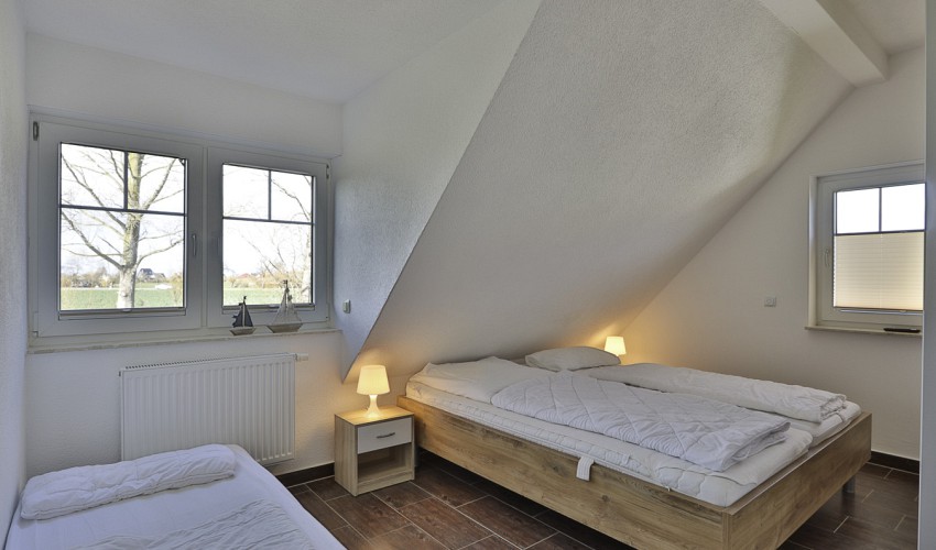 Schlafzimmer 2