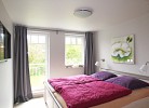 Schlafzimmer mit Doppelbett