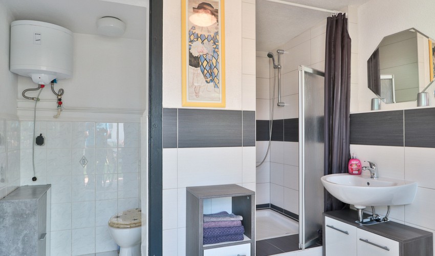 Dusche und WC