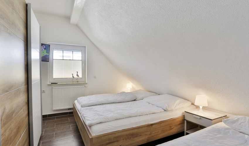 Schlafzimmer 2